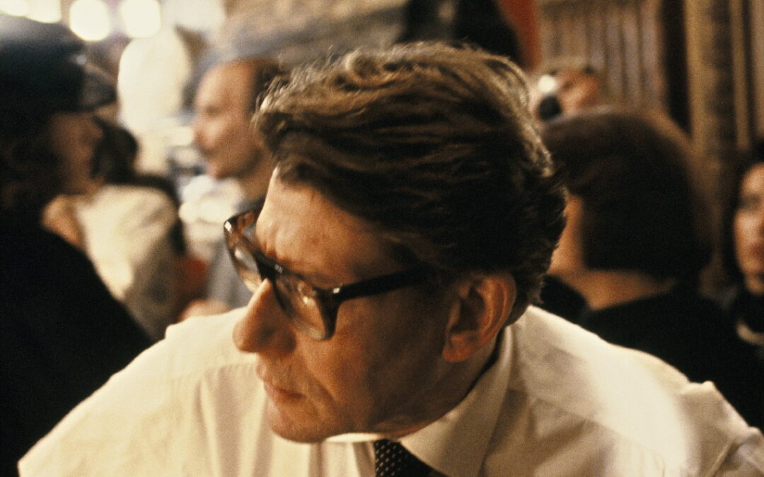 Yves Saint Laurent en coulisses